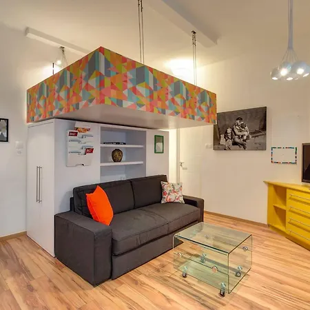 Little Americas Florida Budapest